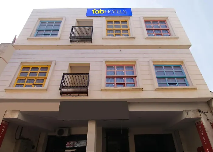 Fabhotel Legacy